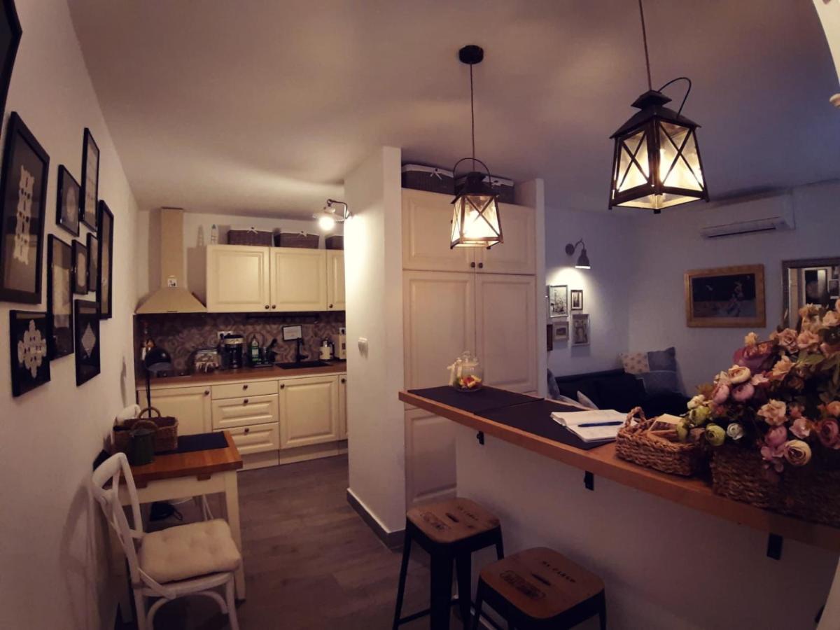 Liza's downtown apartment Hvar Town Exterior foto